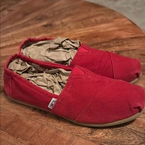 TOMS women’s Red‎ Canvas Shoes